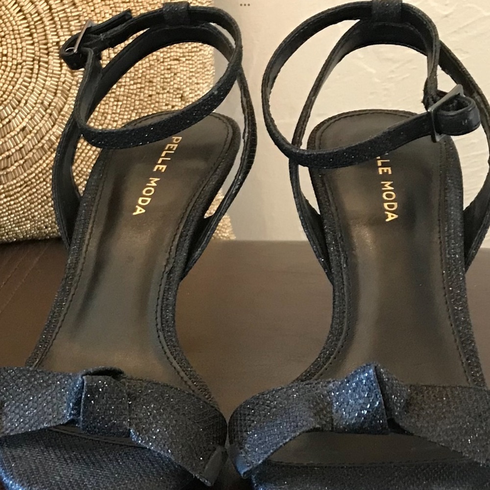 Pelle Moda Black Bow Heels. 3 1/2 in. heel. Excellent condition. Worn 2 times.